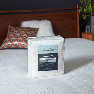 Cool Luxury Mattress Protector - Tempur-Pedic - Image 6