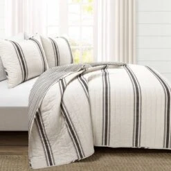 Farmhouse Striped Reversible Quilt Bedding Set - Lush Décor